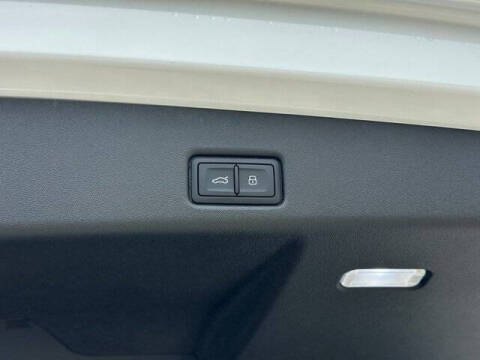 2025 Audi Q5 quattro Premium Plus TFSI