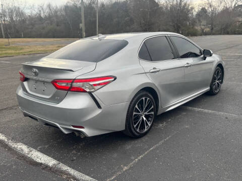 2020 Toyota Camry SE