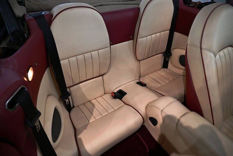 1997 Aston Martin DB7 16