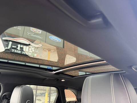 2018 Land Rover Range Rover Velar P380 R-Dynamic SE