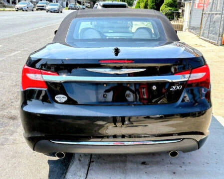 2012 Chrysler 200 Limited