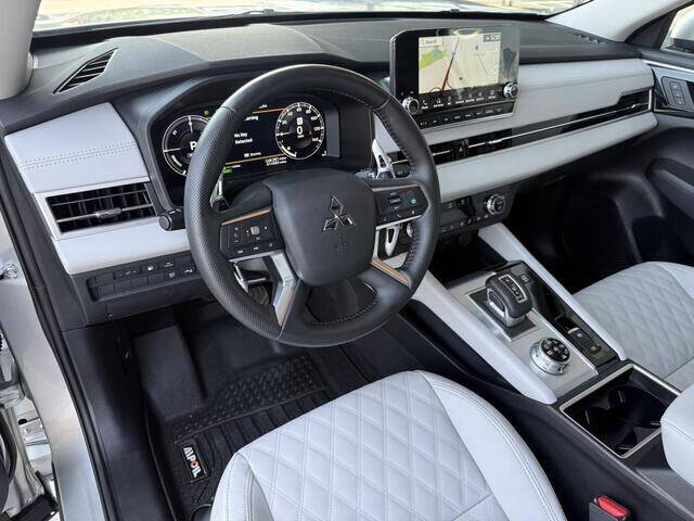 2025 Mitsubishi Outlander PHEV SEL