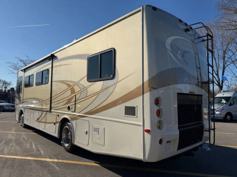 2012 Freightliner XCS Chassis