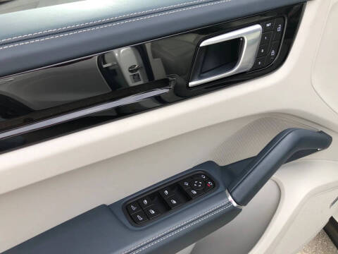 2022 Porsche Cayenne