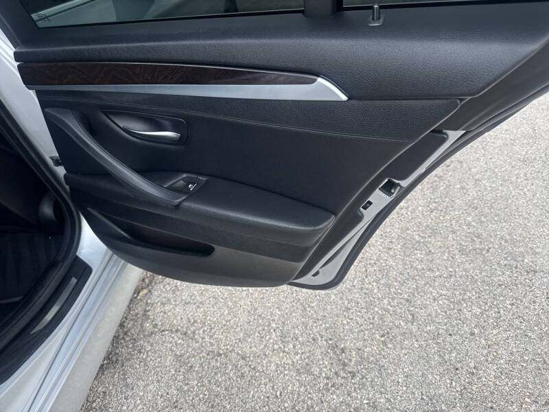2013 BMW 5 Series 528i