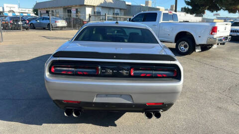 2015 Dodge Challenger R/T Plus Shaker