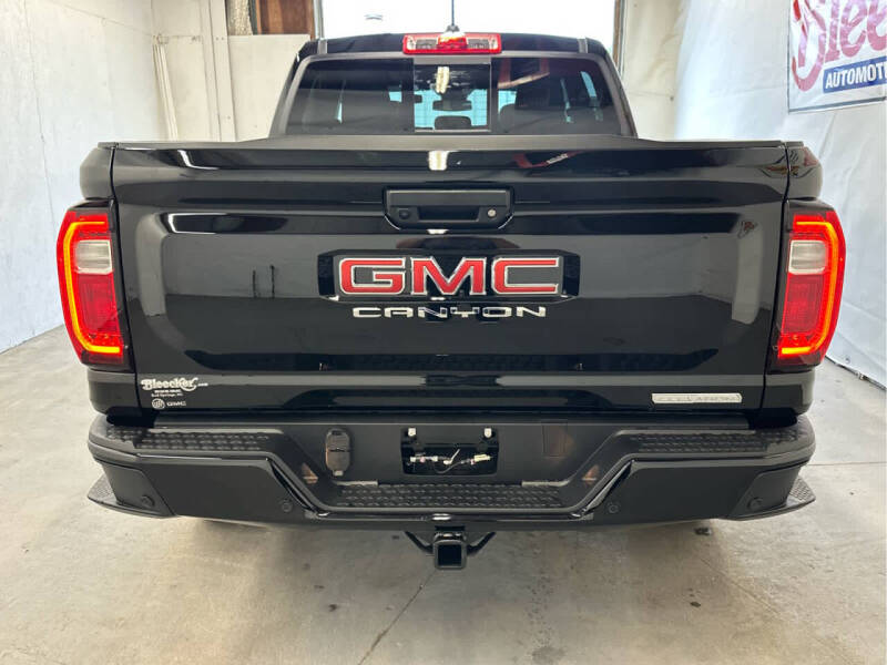 2025 GMC Canyon Elevation