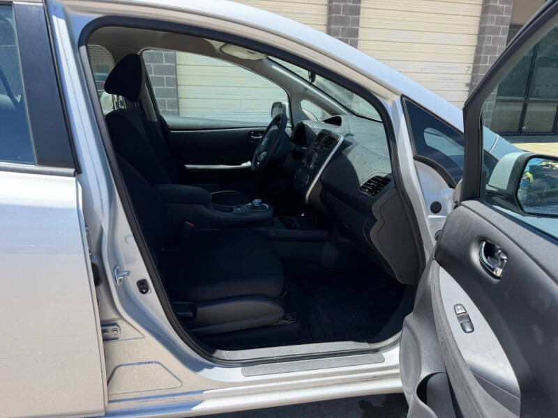 2016 Nissan LEAF S-24