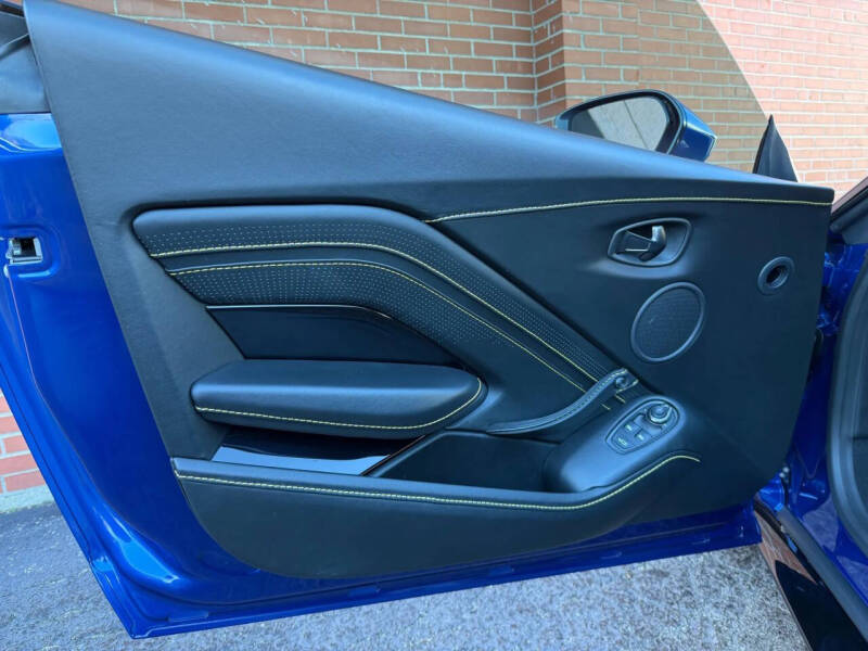 2019 Aston Martin Vantage