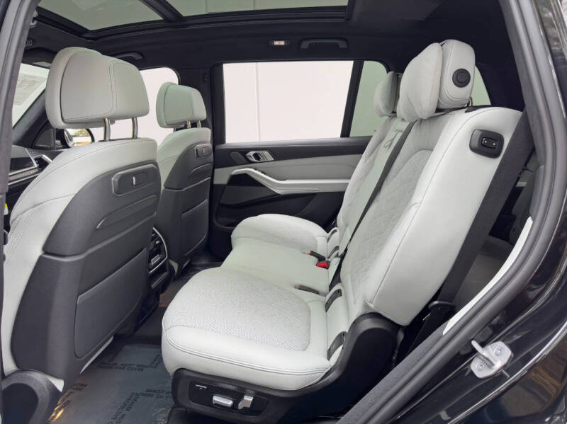 2023 BMW X7 xDrive40i