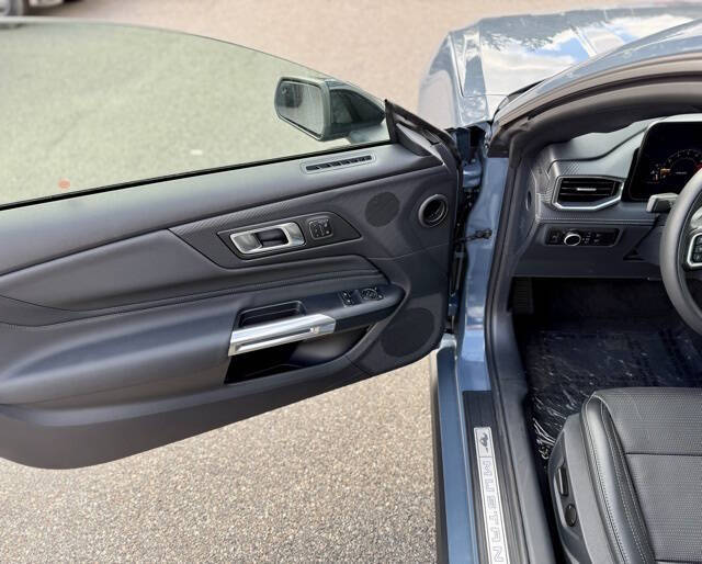 2025 Ford Mustang EcoBoost Premium