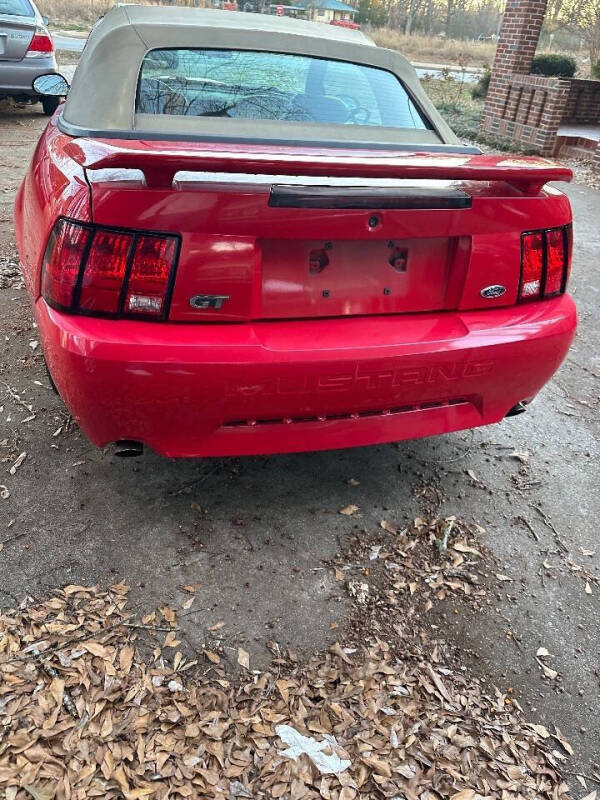 2004 Ford Mustang GT Deluxe