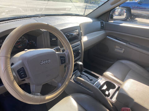 2006 Jeep Grand Cherokee Laredo