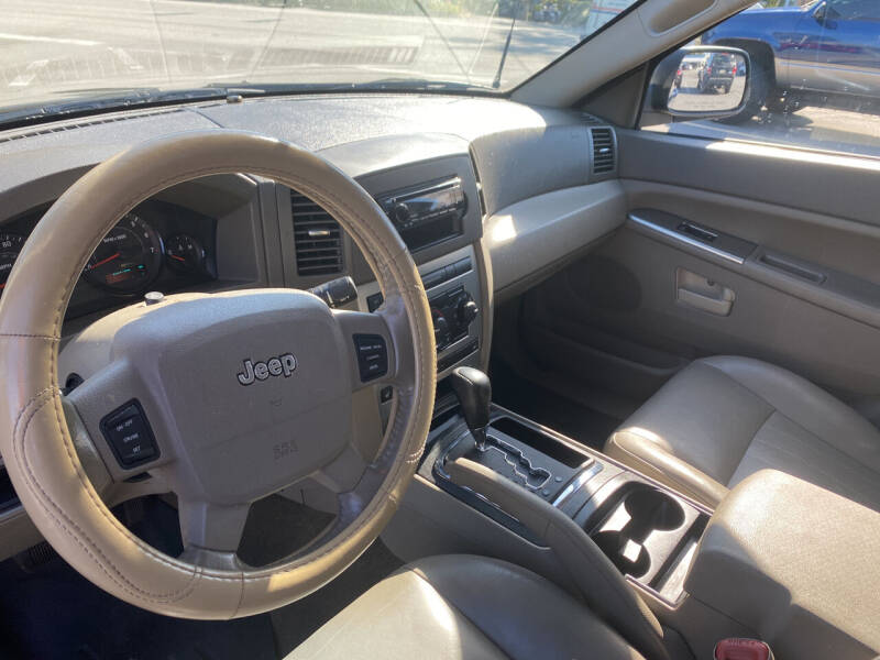 2006 Jeep Grand Cherokee Laredo