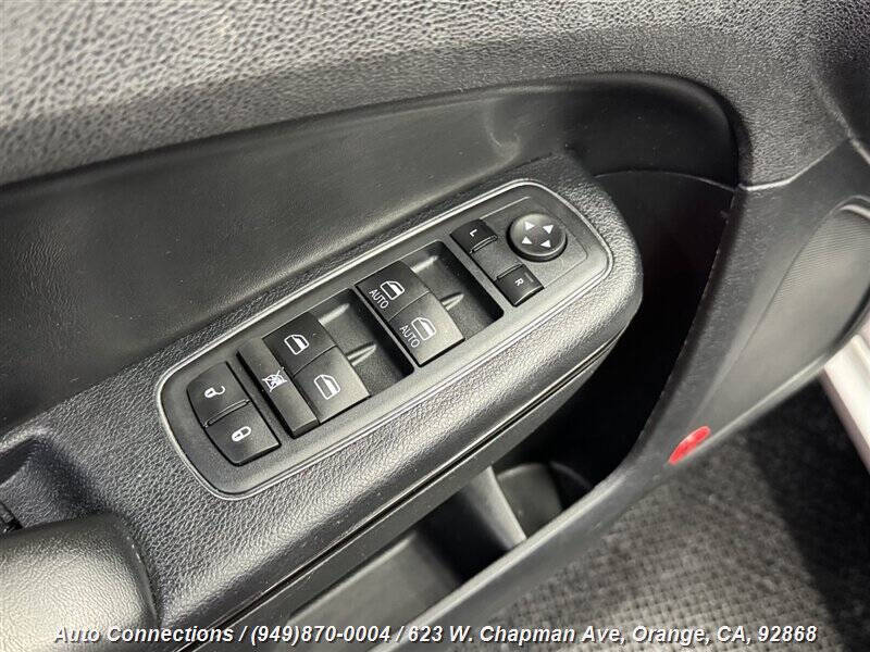 2012 Chrysler 300 S V6