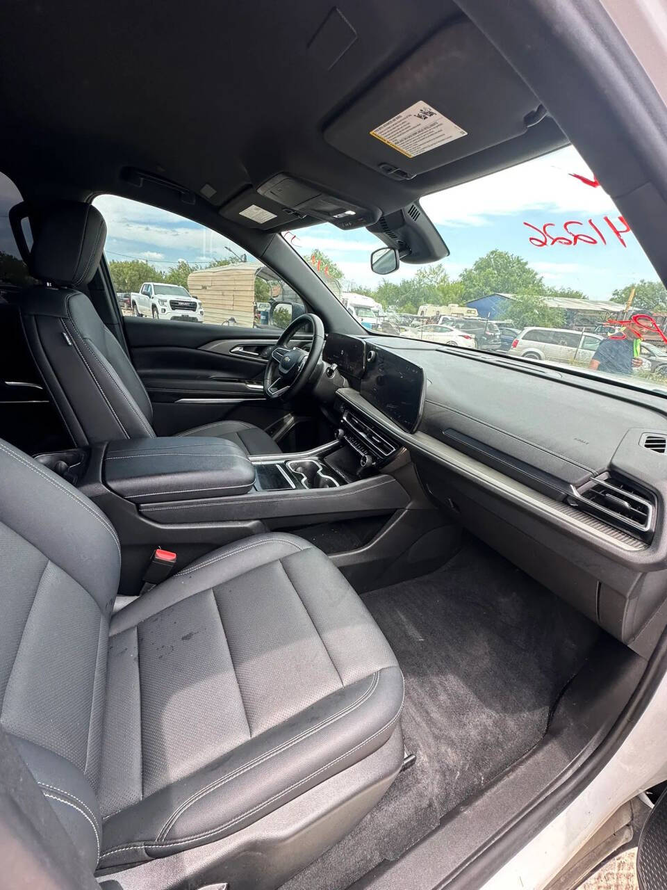 2024 Chevrolet Traverse LT LT 4dr SUV 14