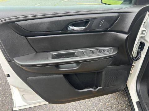 2015 GMC Acadia SLE-2