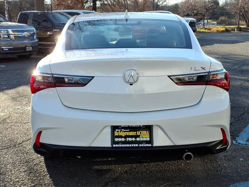 2022 Acura ILX w/Premium