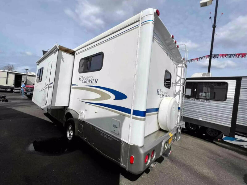 2004 Ford E-Series E-450 SD