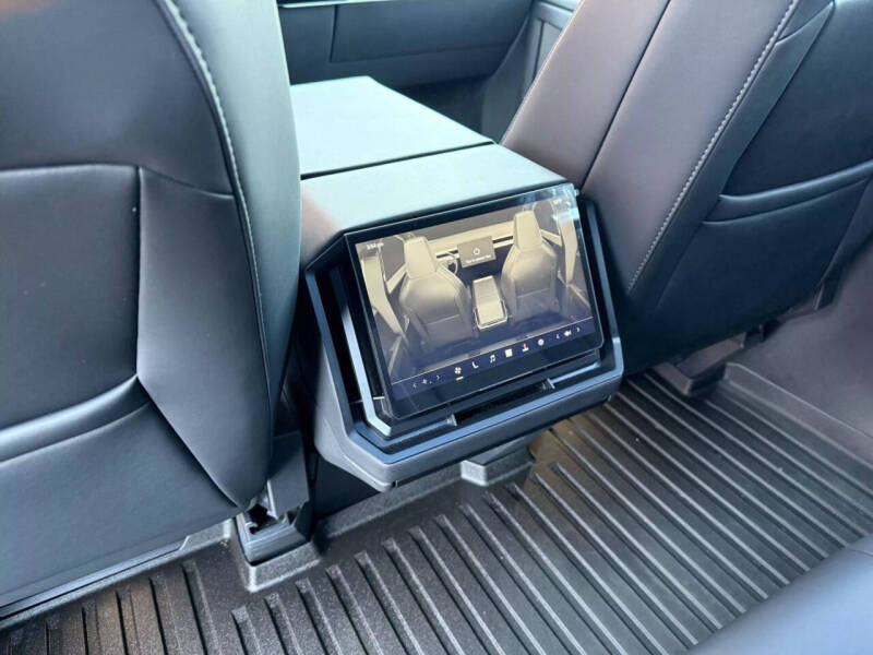 2024 Tesla Cybertruck