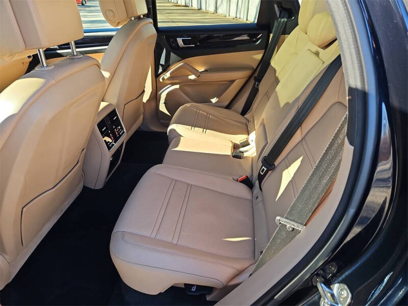 2022 Porsche Cayenne