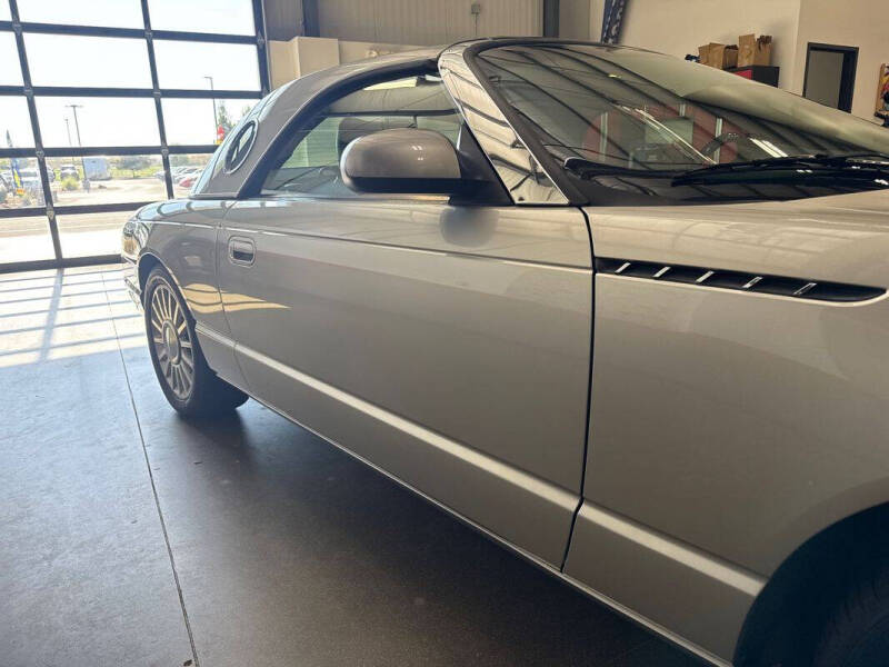 2004 Ford Thunderbird Deluxe