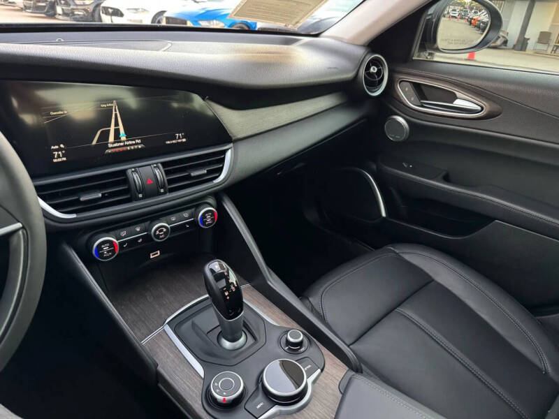 2018 Alfa Romeo Giulia Ti Lusso
