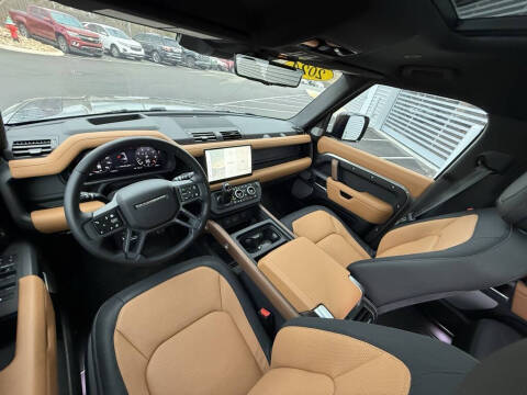 2024 Land Rover Defender 130 P400 X-Dynamic SE