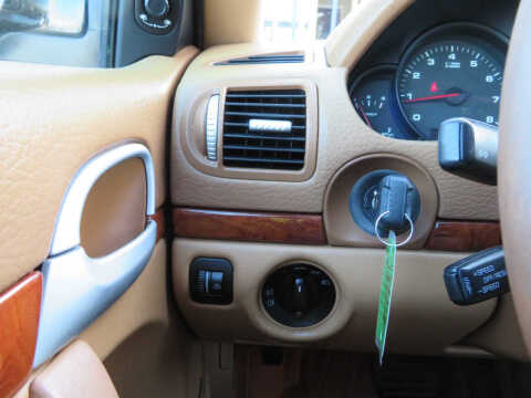 2004 Porsche Cayenne Tiptronic