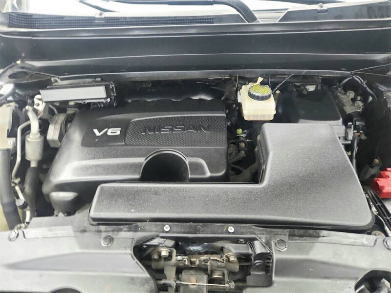 2017 Nissan Pathfinder Platinum