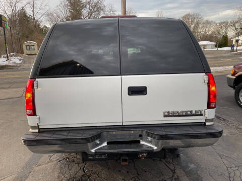 1999 Chevrolet Suburban K1500 LS