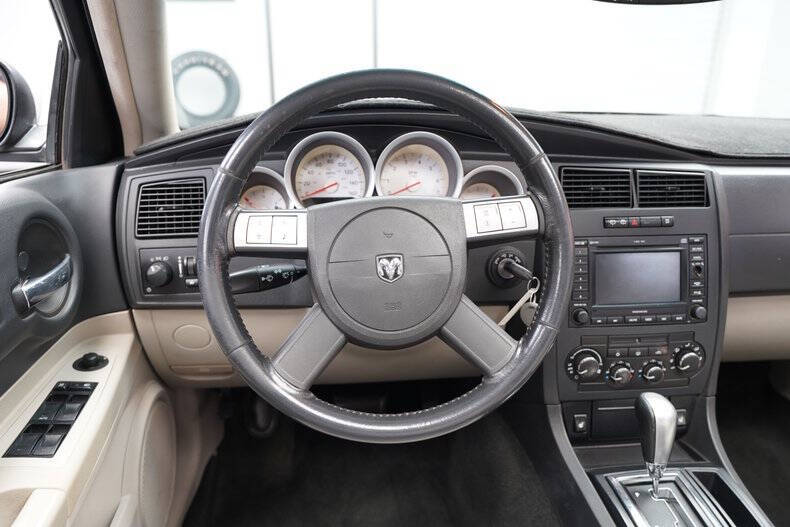 2005 Dodge Magnum RT