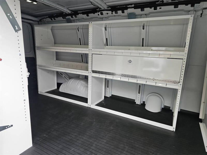 2025 Chevrolet Express 2500