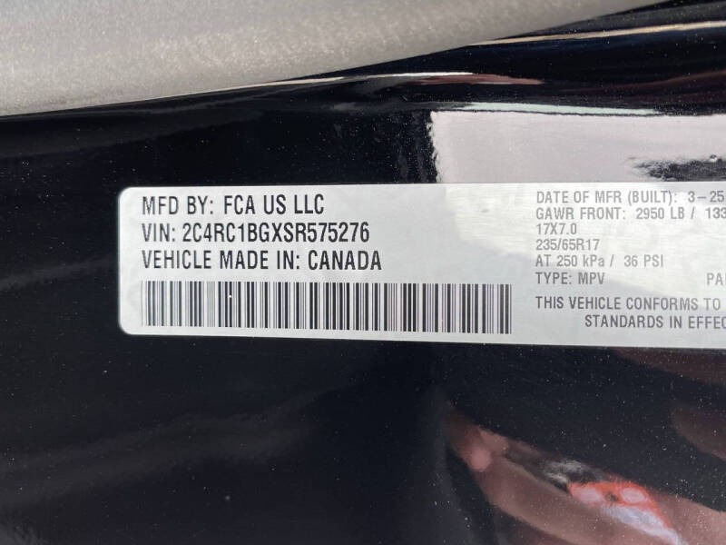 2025 Chrysler Pacifica Select
