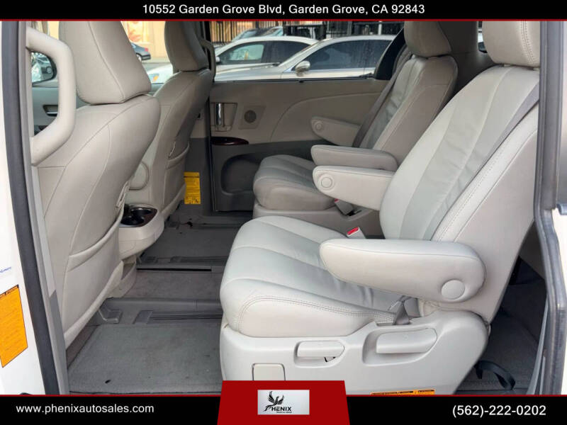 2011 Toyota Sienna Limited 7-Passenger