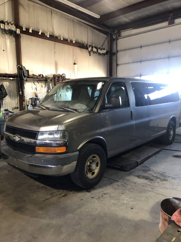 2007 Chevrolet Express Base's photo