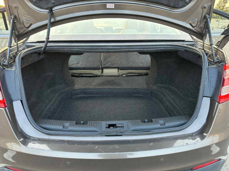 2015 Ford Taurus SEL