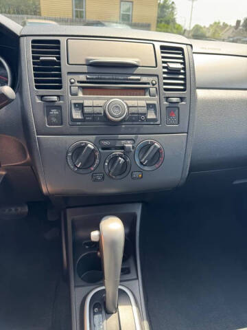 2012 Nissan Versa 1.8 S