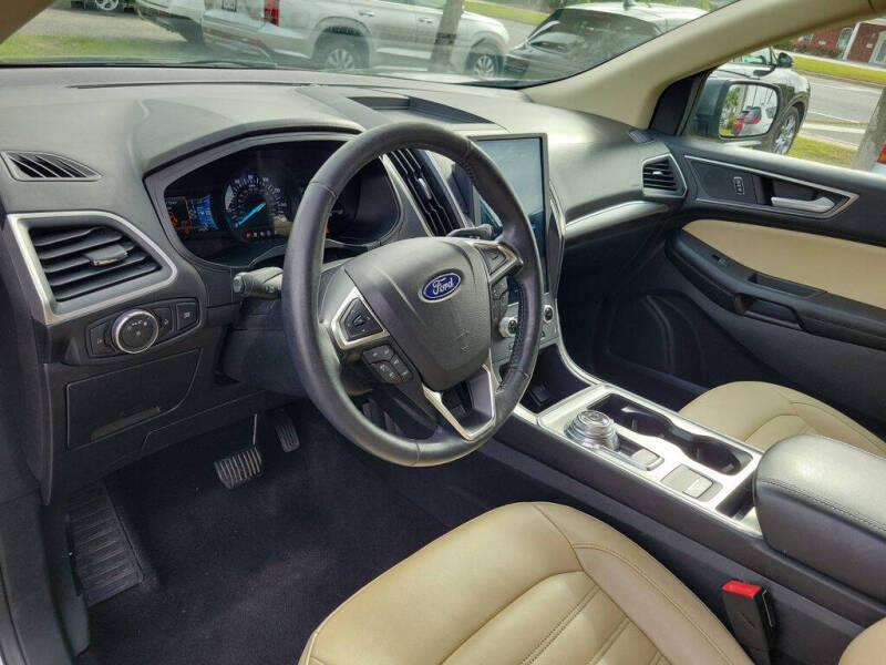 2022 Ford Edge SEL