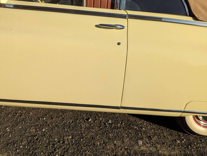 1948 Packard Super Eight Victoria