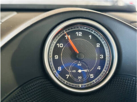 2017 Porsche Cayenne Platinum Edition