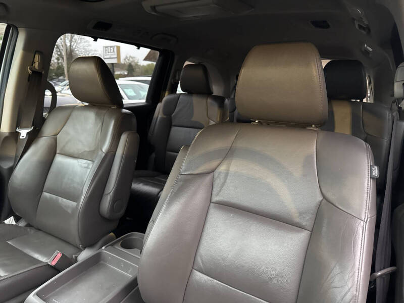 2013 Honda Odyssey EX-L photo 24