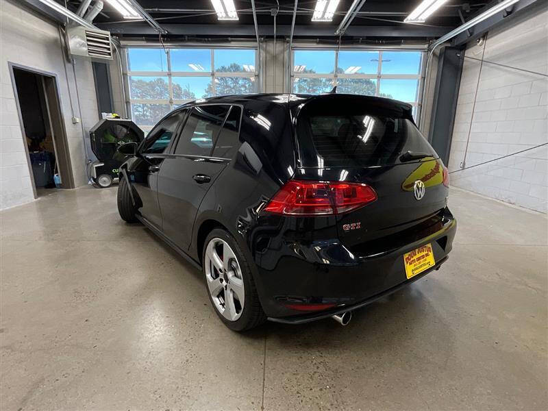2017 Volkswagen Golf GTI SE