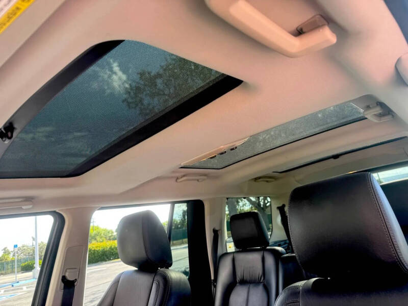 2012 Land Rover LR4 HSE LUX