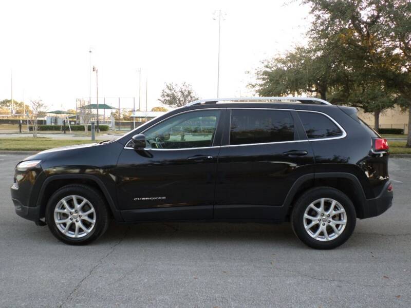 2018 Jeep Cherokee for sale at HD AUTOS LLC in Orlando FL