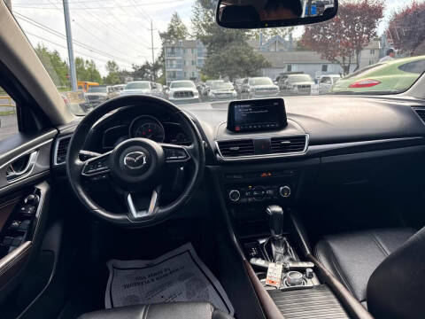 2017 Mazda MAZDA3 Grand Touring