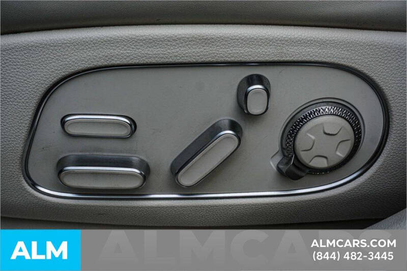 2023 Genesis G90 3.5T e-Supercharger