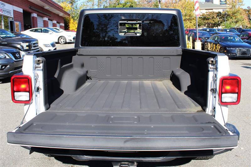 2022 Jeep Gladiator Overland