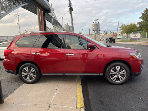 2017 Nissan Pathfinder S