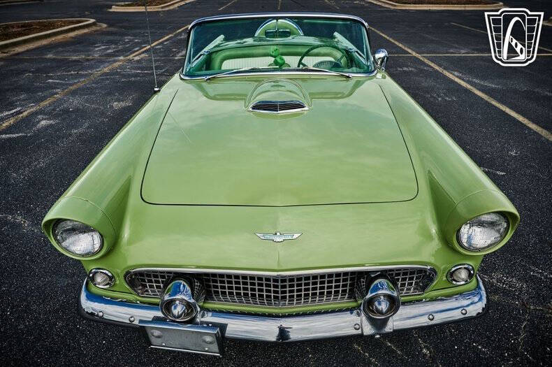 1956 Ford Thunderbird